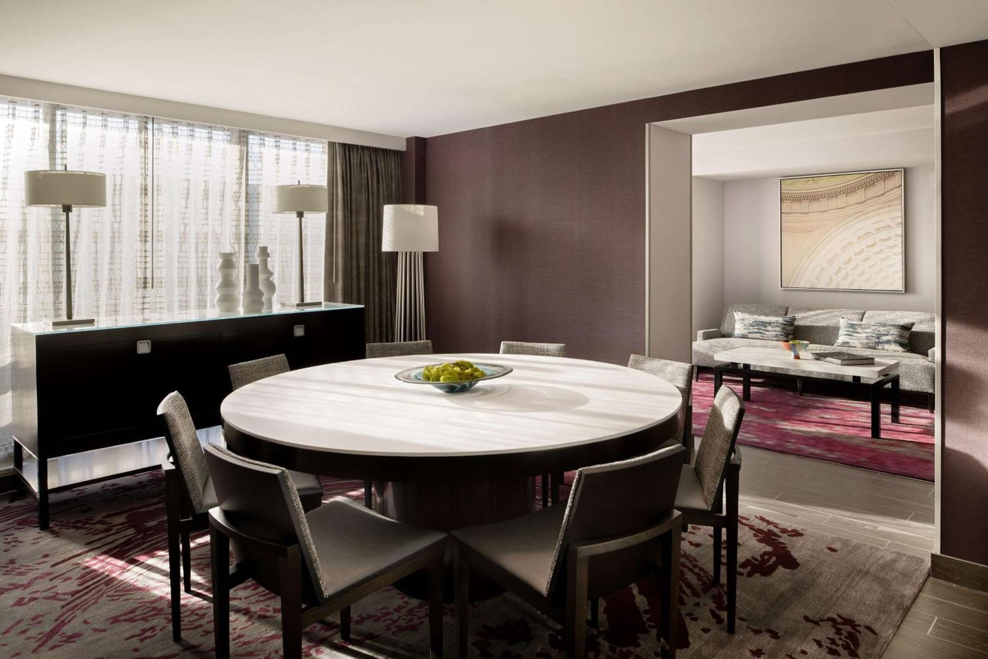 Hilton Dc National Mall The Wharf 4*